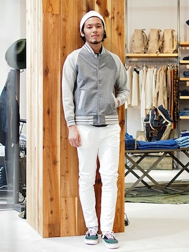 「ホワイトパンツ」｜「アイテム（ジャケット/アウター）」を使った、HAPPY西村さん（メンズ・180cm）の春コーディネート