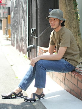 「BEAMS PLUS（ビームスプラス）のアイテム（帽子）」を使った、HAPPY西村さん（メンズ・180cm）の夏コーディネート