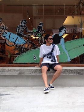 「VANS（バンズ）のアイテム（サンダル）」を使った、HAPPY西村さん（メンズ・180cm）の夏コーディネート