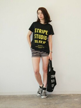 KAORI TACHIさんの「STRIPE STUDIO Tシャツ」を使ったコーディネート
