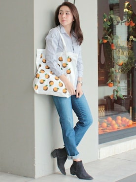 「アイテム（トートバッグ、オレンジ系）」を使った、KAORI TACHIさん（レディース・160cm）の冬コーディネート