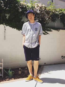 「PUSH CONNECTION（プッシュコネクション）のアイテム」を使った、岡田晋さん（メンズ・170cm）の春コーディネート