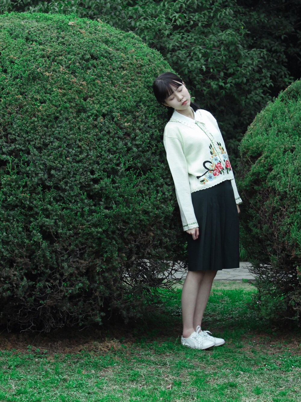 「vintage」｜「VINTAGEのアイテム（その他アウター、ホワイト系）」を使った、Unlversoさん（レディース・170cm）の春コーディネートの1枚目の写真