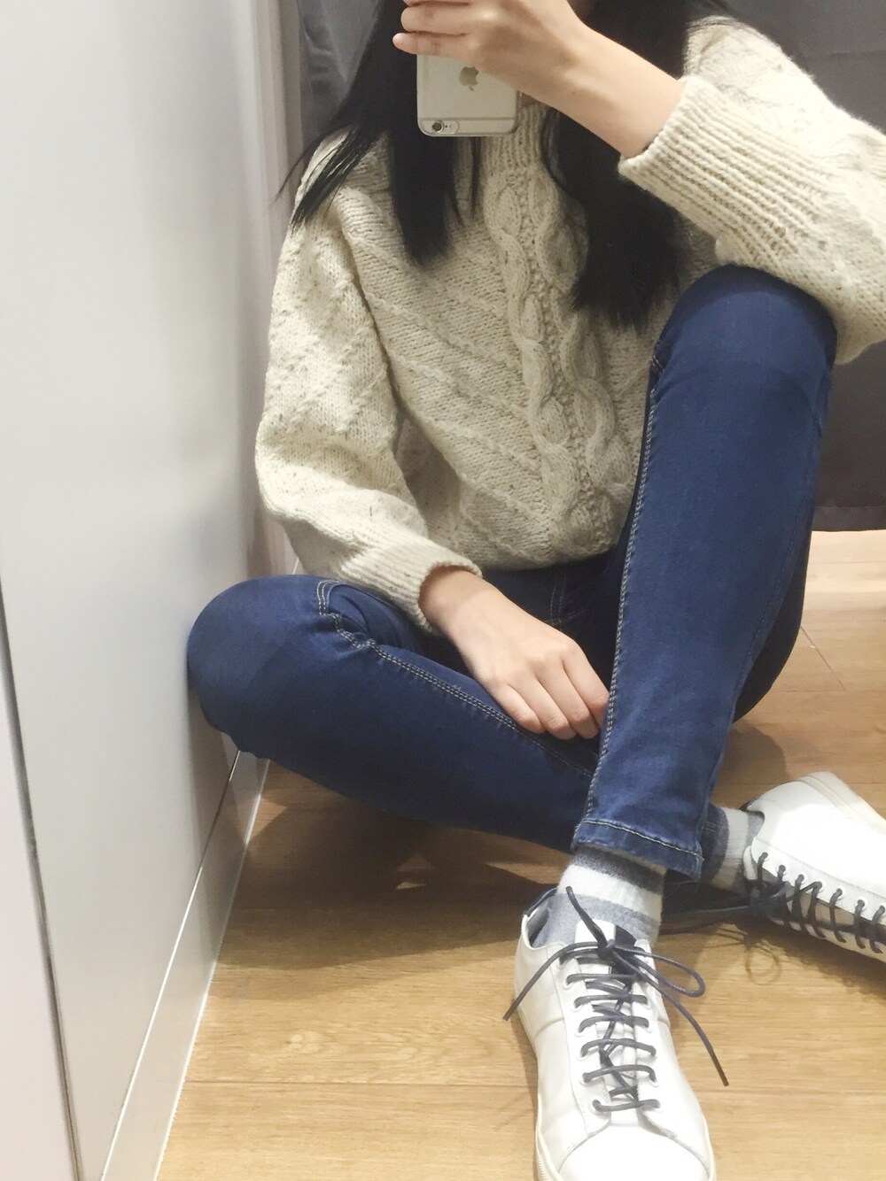 「vintage、daily look」｜「VINTAGEのアイテム（ニット/セーター、ベージュ系）」を使った、Unlversoさん（レディース・170cm）の秋コーディネートの1枚目の写真