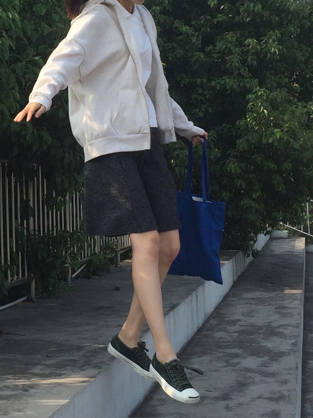 「GUのアイテム（スカート、その他）」を使った、Unlversoさん（レディース・170cm）の秋コーディネートの1枚目の写真
