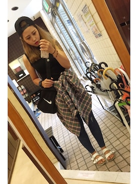 「NIKE（ナイキ）のユニセックス ナイキ スケート キャップ NIKE SB ICON PRO CAP 628683（キャップ、ブラック系）」を使った、洪佳さん（レディース・163cm）の夏コーディネート