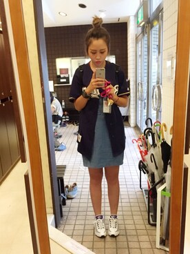 「MAJESTIC LEGON（マジェスティックレゴン）のアイテム（ジャージ、ブルー系）」を使った、洪佳さん（レディース・163cm）の夏コーディネート