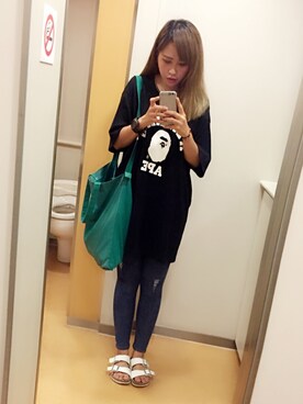 「A BATHING APE（アベイシングエイプ）のアイテム（トップス、ブラック系）」を使った、洪佳さん（レディース・163cm）の夏コーディネート