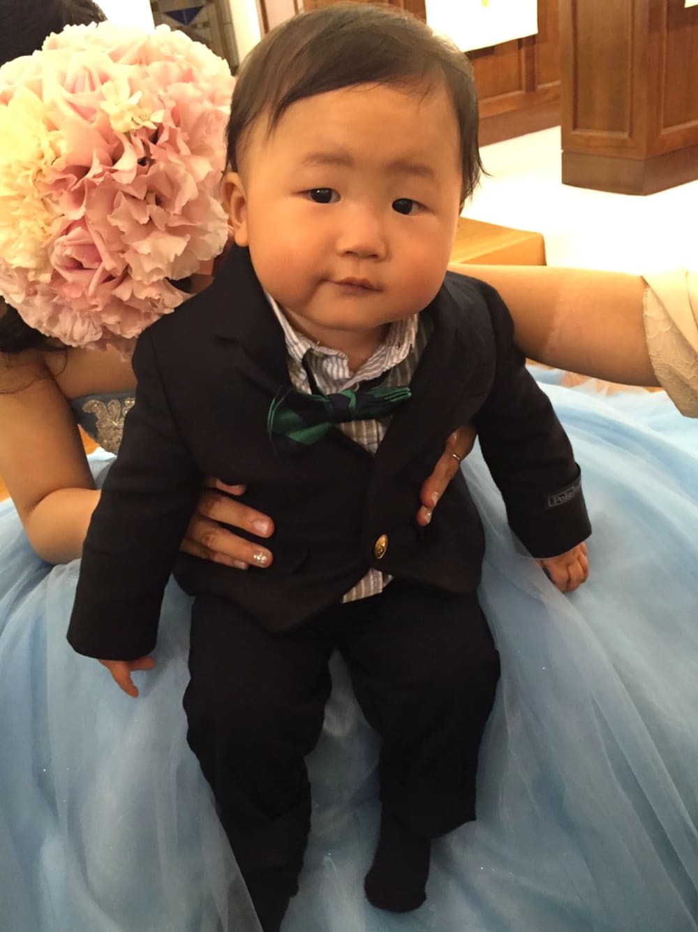 「結婚式、結婚式コーデ、蝶ネクタイ」｜「POLO RALPH LAURENのアイテム（ジャケット/アウター、ブラック系）」を使った、aytさん（キッズ・70cm）の秋コーディネートの1枚目の写真