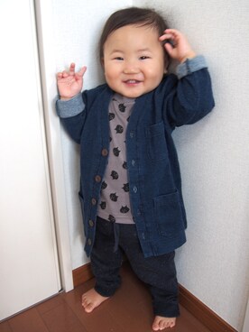 「にゃー」｜「アイテム（デニムジャケット）」を使った、aytさん（キッズ・70cm）の冬コーディネート