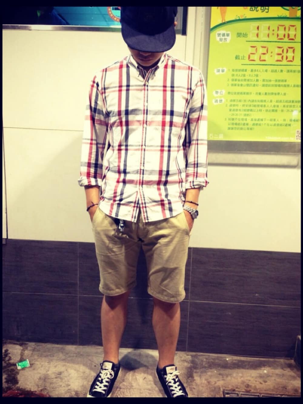 「NEIGHBORHOOD、(W)TAPS、SOPHNET」｜「SOPHNET.の13ss BIG CHECK B.D SHIRT（シャツ/ブラウス、ホワイト系）」を使った、YC Laiさん（メンズ・179cm）の春コーディネートの1枚目の写真
