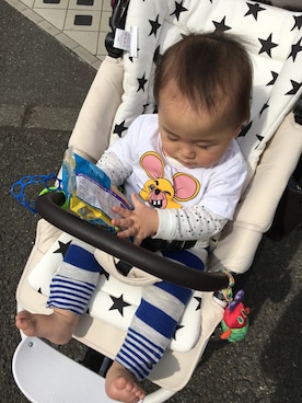 「Mini Rodini（ミニロディーニ）のアイテム（Tシャツ/カットソー、ホワイト系）」を使った、toraさん（レディース）の春コーディネート