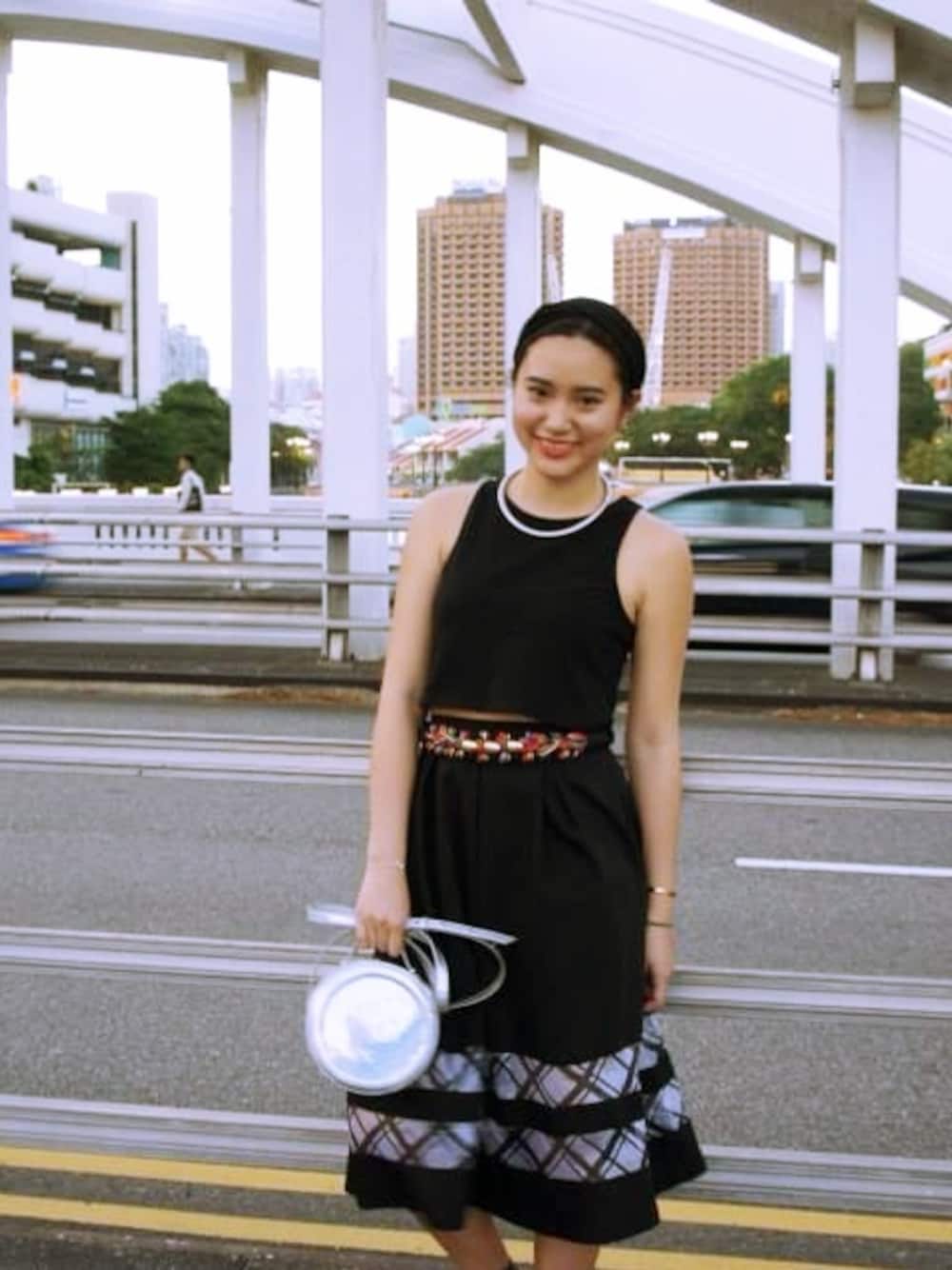 「pattern、Singapore、TOPSHOP、vintage、ALL BLACK、ootd」｜「H&Mのアイテム（チューブトップ、ブラック系）」を使った、Rowena Chooさん（レディース・168cm）の冬コーディネートの1枚目の写真
