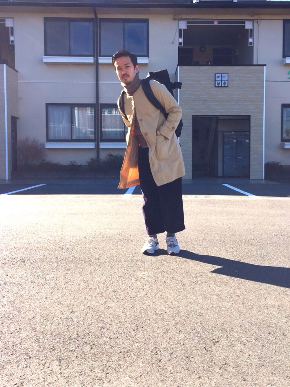 「ファッション手当、バックパック」｜「NIKEのアイテム（スニーカー、グレー系）」を使った、yokousukeさん（メンズ・163cm）の春コーディネートの1枚目の写真