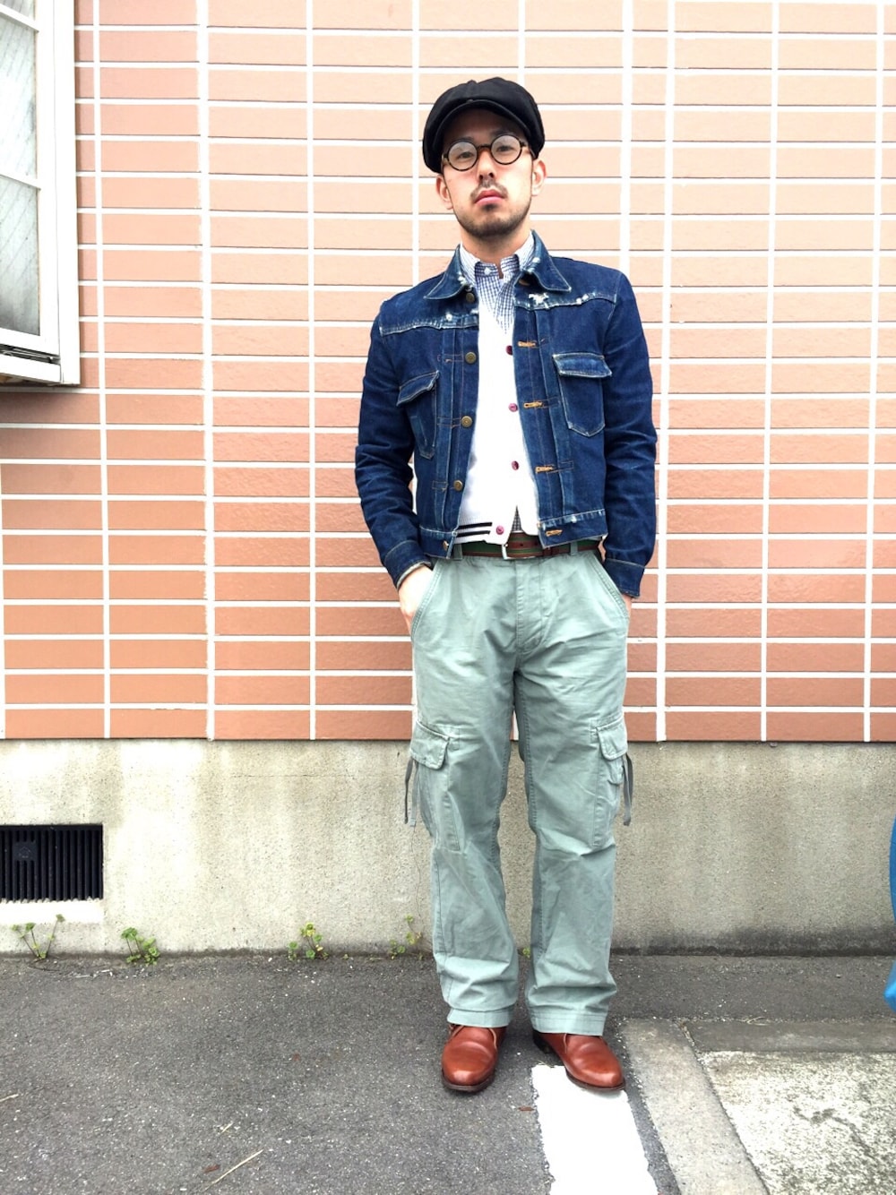 「革靴」｜「Lloyd Footwearのアイテム（ドレスシューズ、ブラウン系）」を使った、yokousukeさん（メンズ・163cm）の春コーディネートの1枚目の写真
