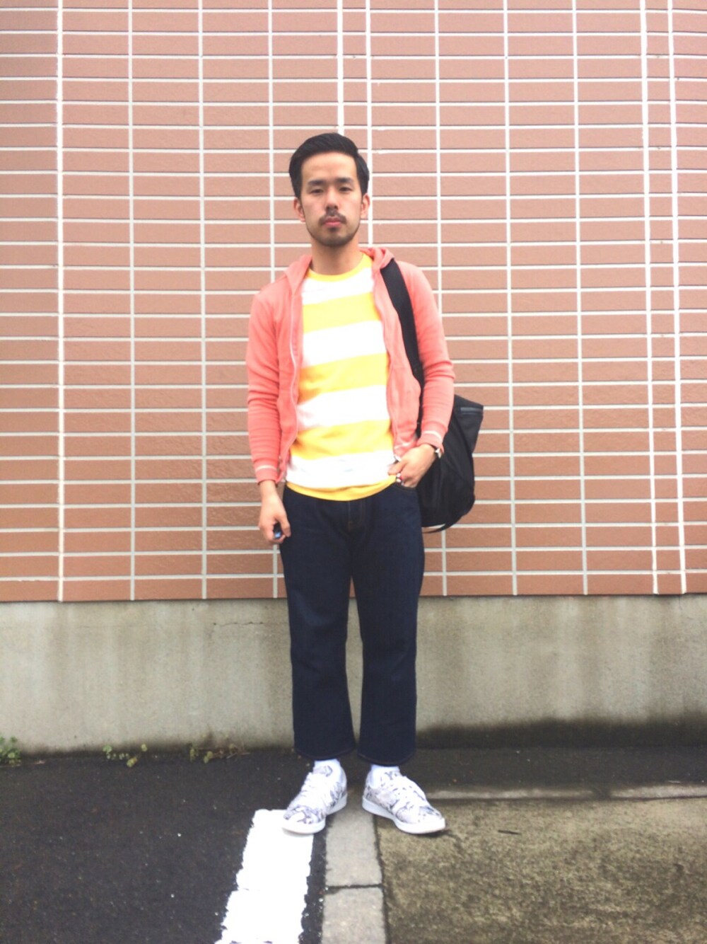 「ボーダー、パイソン柄、スニーカー、ハイレット、パーカー、デニム」｜「adidas originals by hykeのアイテム（スニーカー、その他）」を使った、yokousukeさん（メンズ・163cm）の春コーディネートの1枚目の写真