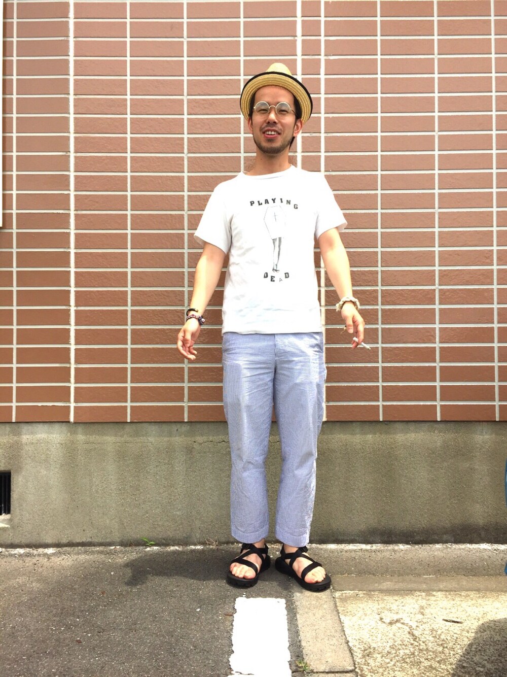 「麦わら帽子、ストローハット、シアサッカー、サンダル、丸メガネ」｜「Chacoの[チャコ]CHACO Z1 UNAEWEEP サンダル GLWSO（サンダル、ブラック系）」を使った、yokousukeさん（メンズ・163cm）の夏コーディネートの1枚目の写真