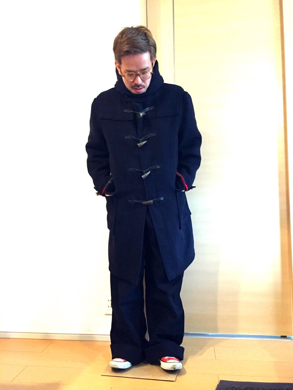 「マリン」｜「Gloverallのアイテム（ダウンジャケット/コート、ブラック系）」を使った、yokousukeさん（メンズ・163cm）の冬コーディネートの1枚目の写真