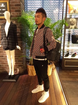 「アイテム（MA-1、ブラウン系）」を使った、neonさん（メンズ・177cm）の秋コーディネート