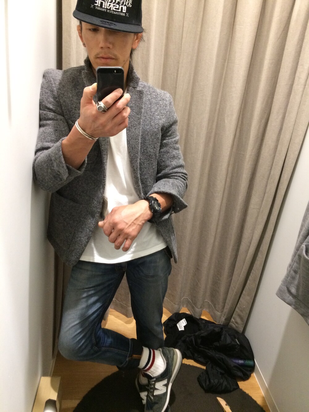 「無印良品のアイテム（テーラードジャケット、グレー系）」を使った、Umeko＿ismさん（メンズ・165cm）の秋コーディネートの1枚目の写真