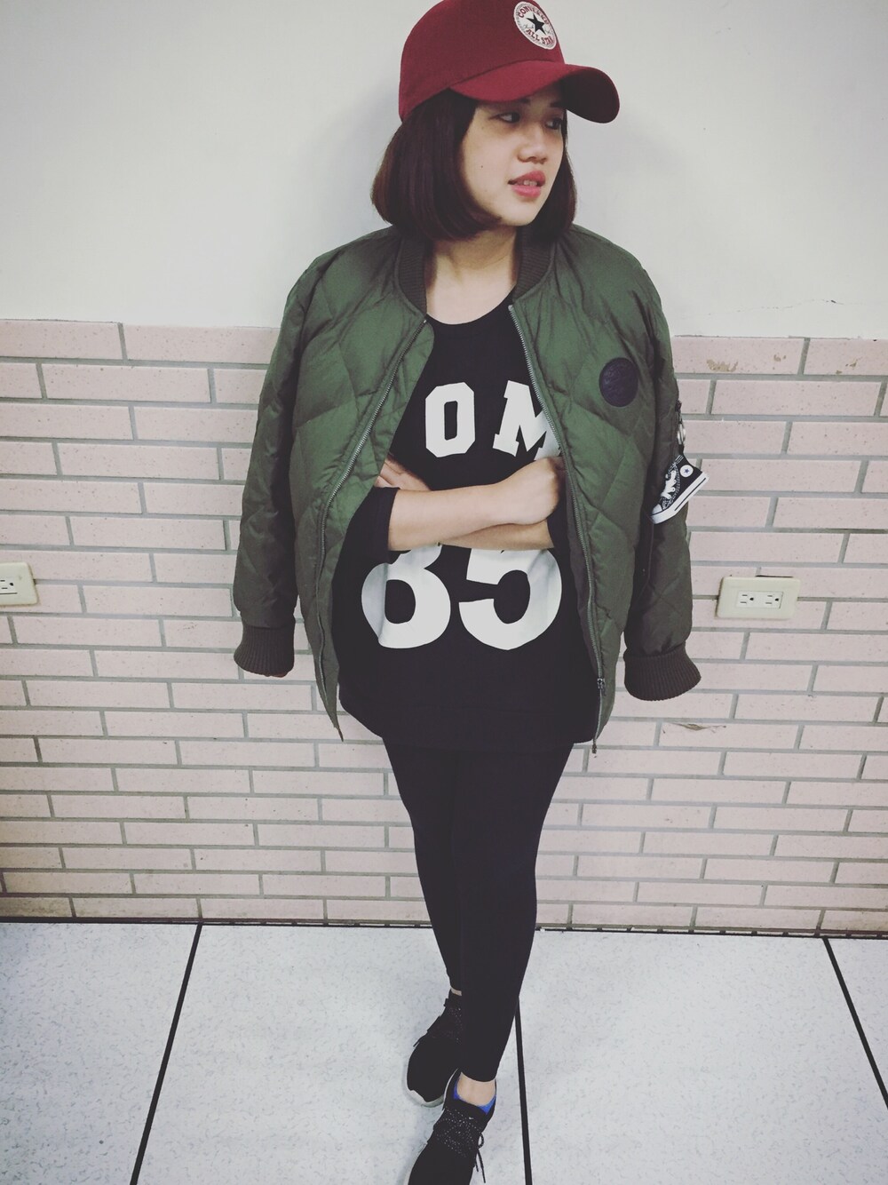 「MA-1、converse、CAP、casual、school」｜「CONVERSEのアイテム（ジャケット/アウター、グリーン系）」を使った、紀小豬🐷さん（レディース・154cm）の秋コーディネートの1枚目の写真