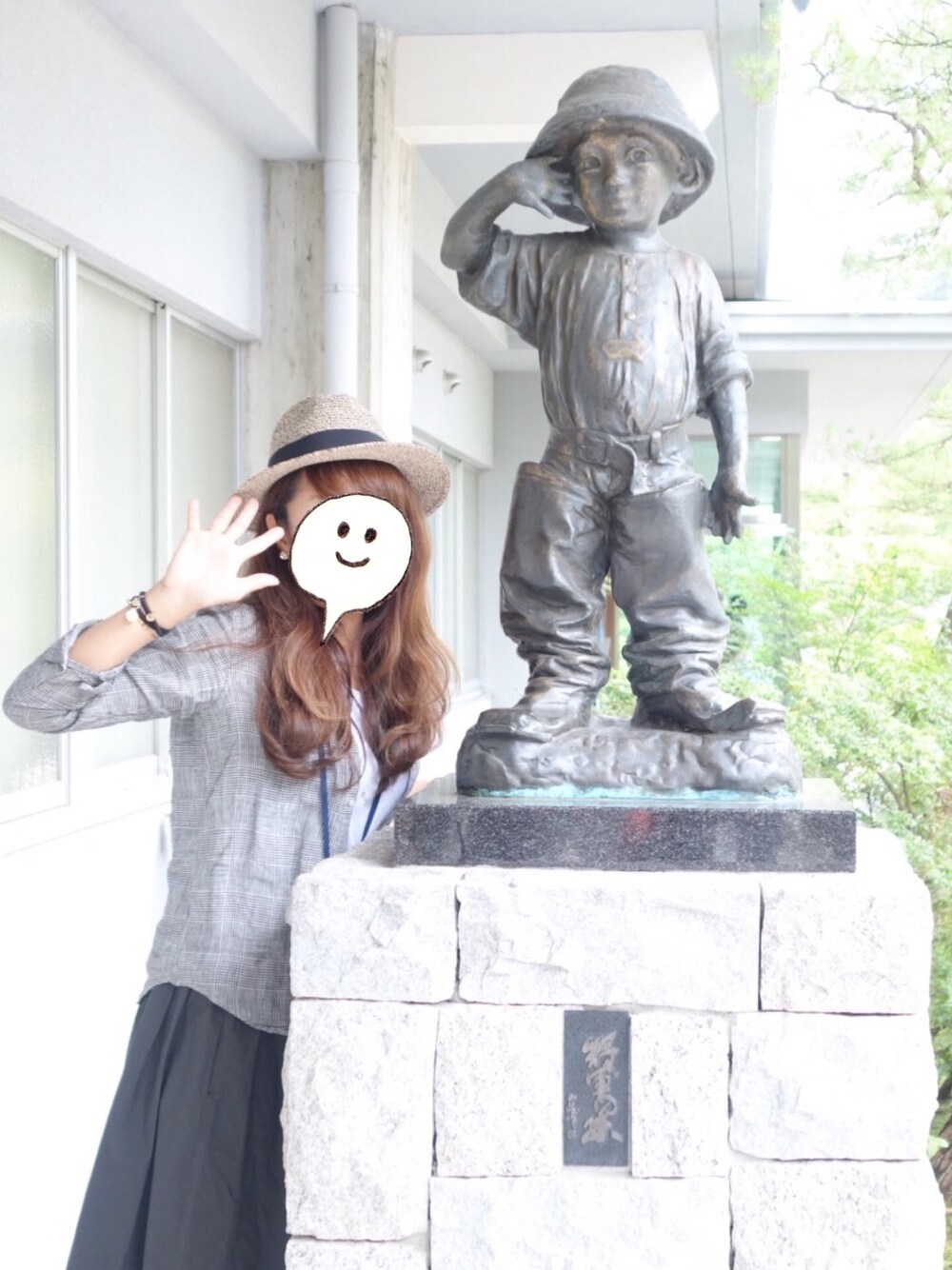 「旅行、島根県、モノトーン、モノトーンコーデ、ハット、パナマハット」｜「JOURNAL STANDARD relumeのアイテム（シャツ/ブラウス、グレー系）」を使った、megoooonさん（レディース・167cm）の夏コーディネートの1枚目の写真