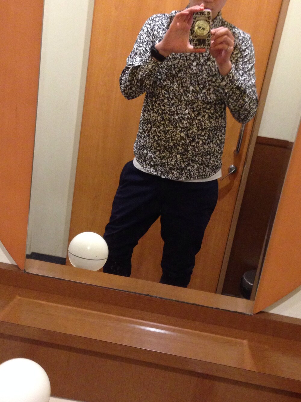 「HAREのモノトーンガラシャツ（トップス、ブラック系）」を使った、ゆうすけさん（メンズ・176cm）の夏コーディネートの1枚目の写真