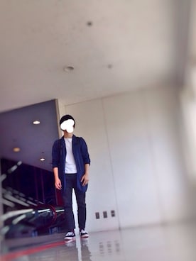 「靴下チラ見せ」｜「アイテム（チェスターコート）」を使った、かんぱんさん（メンズ・169cm）の夏コーディネート