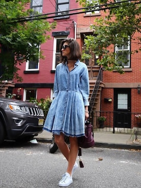 「chambray_wmag」｜Tatiana Saliaさん（レディース・173cm）の秋コーディネート
