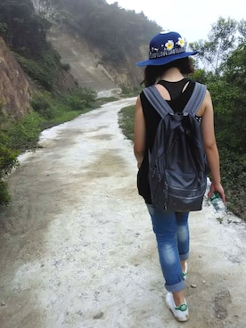 「PLAYBOY（プレイボーイ）のアイテム（パンツ）」を使った、Tylorさん（レディース・164cm）の春コーディネート