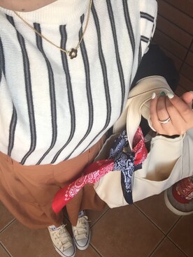 「Marc by Marc Jacobs（マークバイマークジェイコブス）のLOGO DAISY PENDANT（ネックレス、ゴールド系）」を使った、chachaさん（レディース・154cm）の春コーディネート