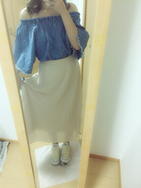 「Marc by Marc Jacobs（マークバイマークジェイコブス）のLOGO DAISY PENDANT（ネックレス、ゴールド系）」を使った、chachaさん（レディース・154cm）の夏コーディネート