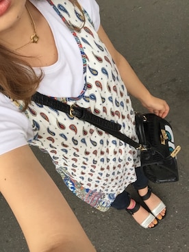 「Marc by Marc Jacobs（マークバイマークジェイコブス）のLOGO DAISY PENDANT（ネックレス、ゴールド系）」を使った、chachaさん（レディース・154cm）の夏コーディネート