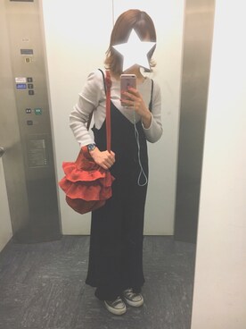 「スカラップ」｜「アイテム（サロペット/オーバーオール）」を使った、REIさん（レディース・150cm）の秋コーディネート