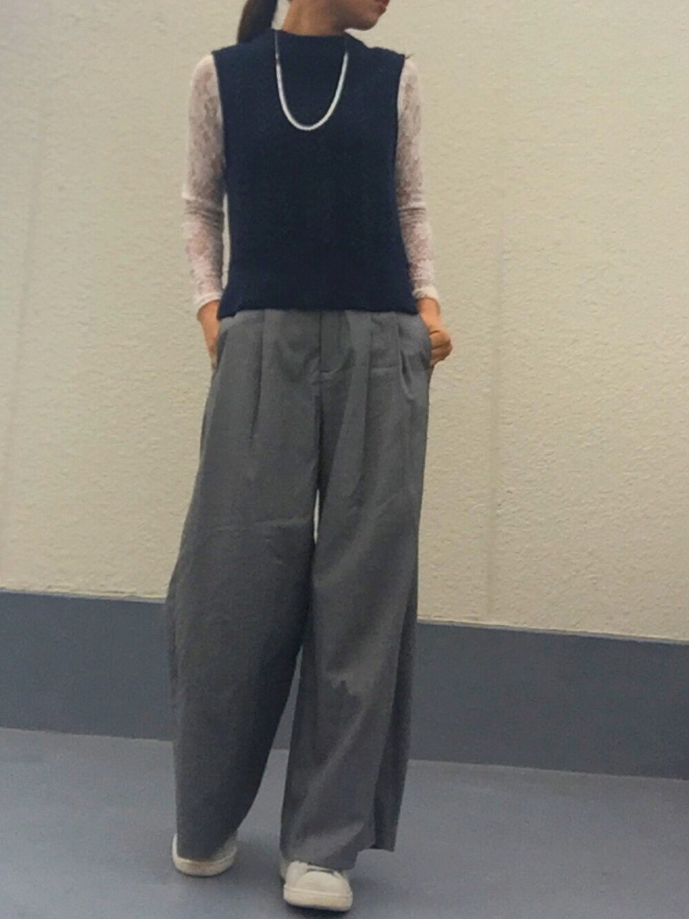 「ワイドパンツ、レース、dazzlin、ダズリン」｜「dazzlinのアイテム（ニット/セーター、ブルー系）」を使った、えもさん（レディース・156cm）の夏コーディネートの1枚目の写真