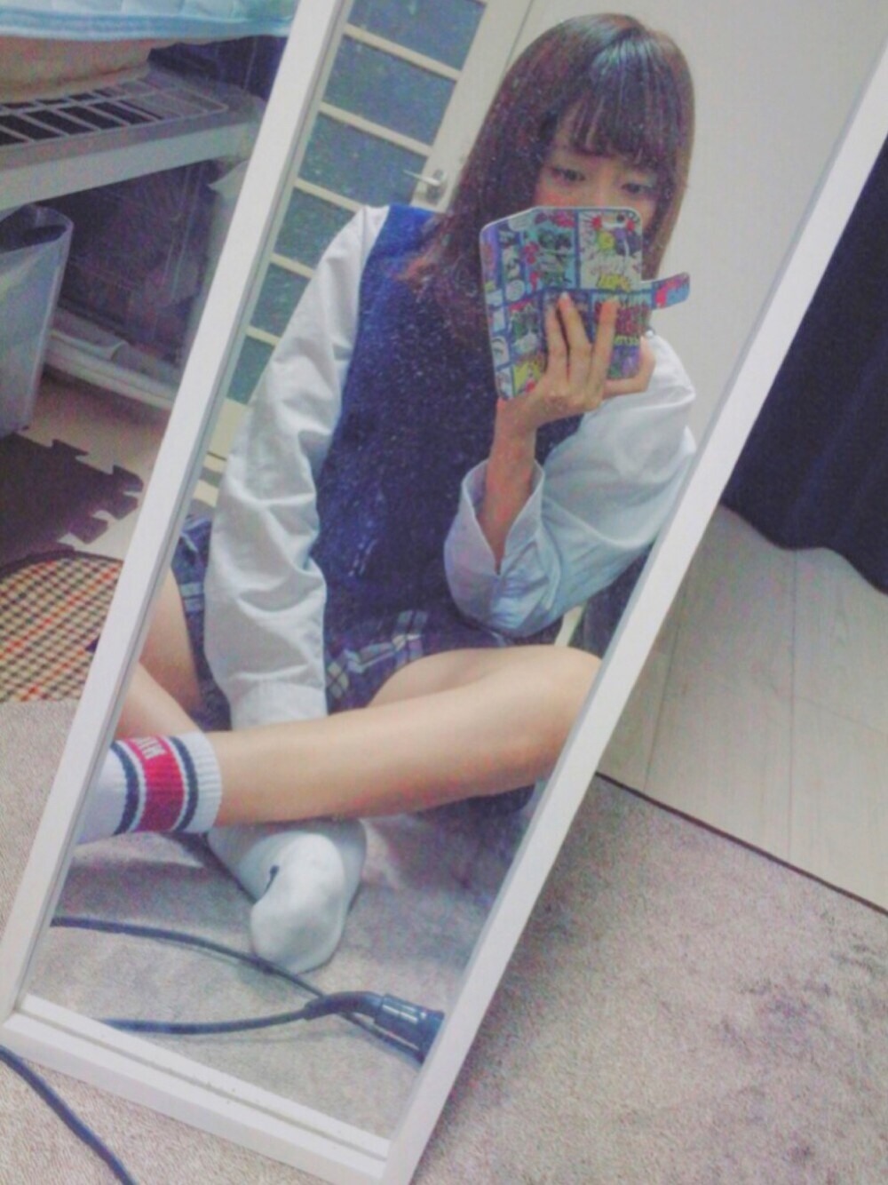 「制服、冬、秋、LOWRYS FARM、NIKE、outfit、カジュアル、シンプル、制服風コーデ、EASTBOY」｜「LOWRYS FARMのオックスシャツロングスリーブ　715586（シャツ/ブラウス、ホワイト系）」を使った、アカナさん（レディース・161cm）の秋コーディネートの1枚目の写真