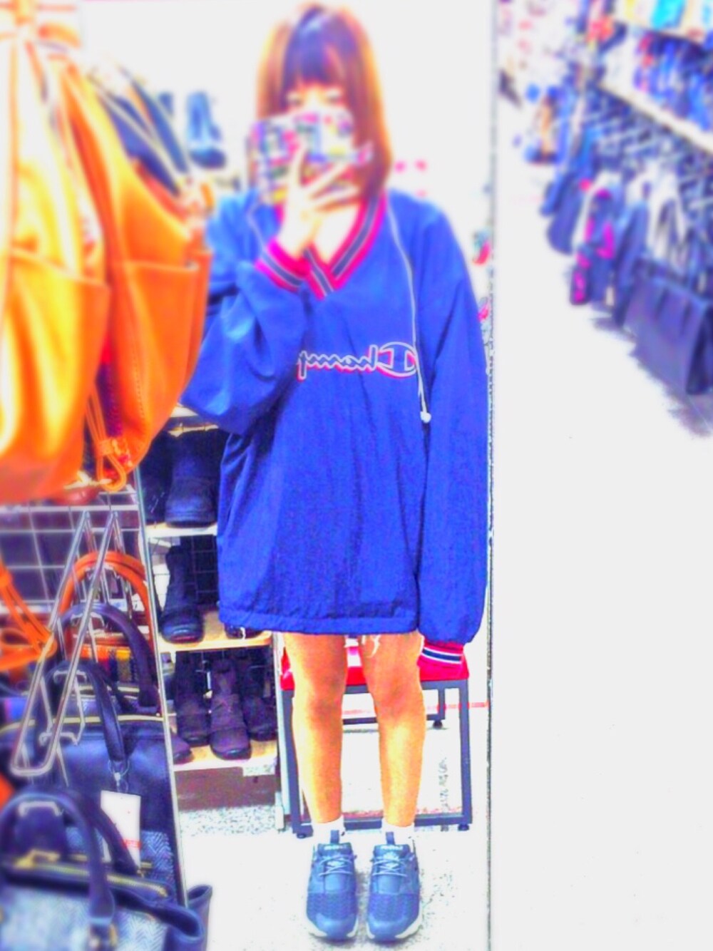 「ootd、outfit、トレーナー、Champion、チャンピオン、reebok、リーボック(Reebok)、スニーカー、ストリート、古着」｜「Championのアイテム（その他トップス、その他）」を使った、アカナさん（レディース・161cm）の秋コーディネートの1枚目の写真