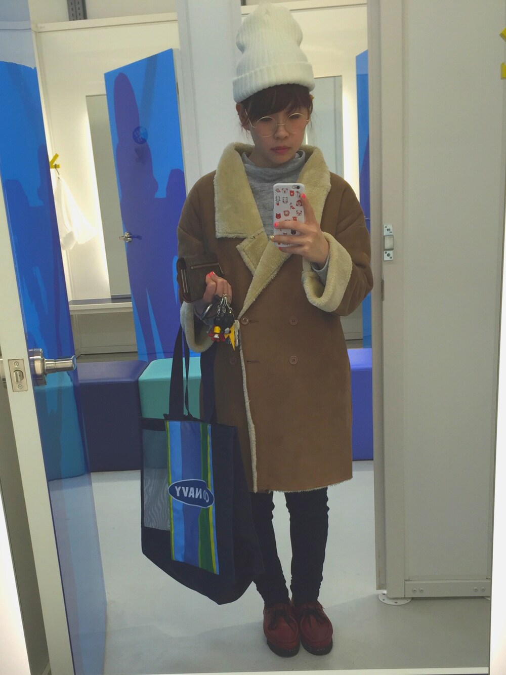 「買い物中、シンプルコーデ」｜「CIAOPANICのアイテム（ムートンコート、ブラウン系）」を使った、___takako___さん（レディース・153cm）の冬コーディネートの1枚目の写真