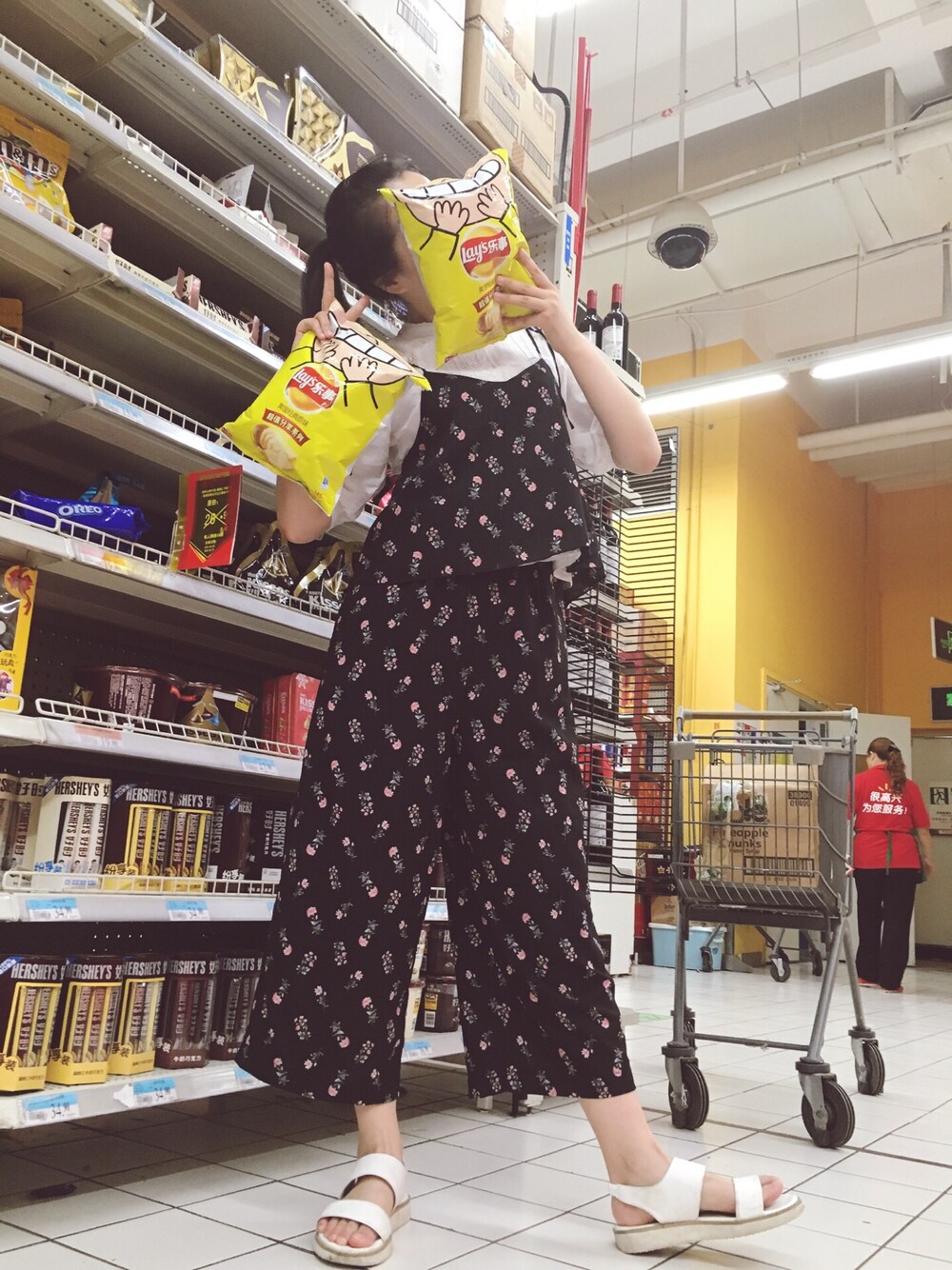 「w closetのアイテム（シャツ/ブラウス、ホワイト系）」を使った、lazyちゃんさん（レディース・167cm）の秋コーディネートの1枚目の写真