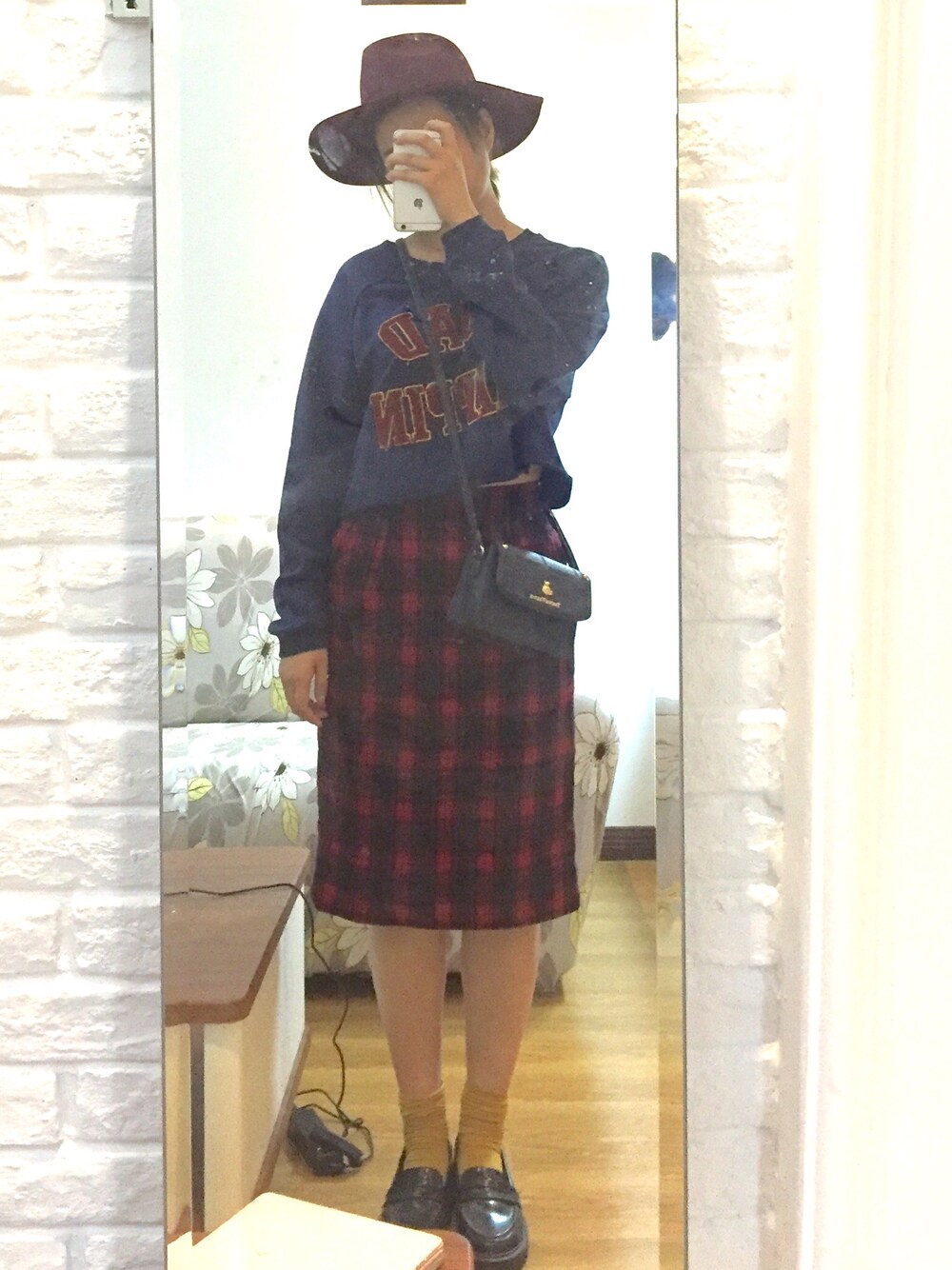 「w closetのアイテム（スカート、その他）」を使った、lazyちゃんさん（レディース・167cm）の秋コーディネートの1枚目の写真