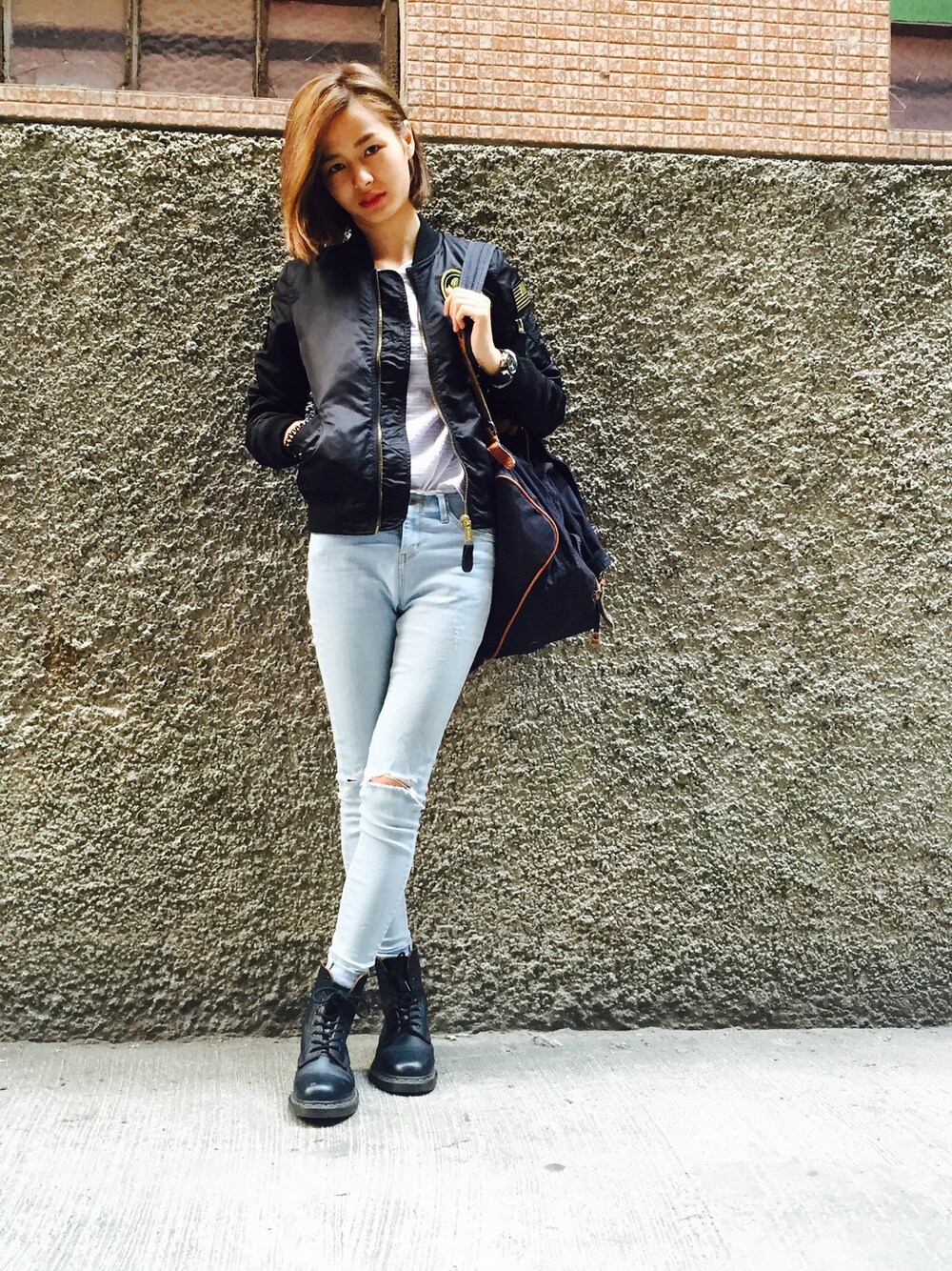 「Macau、jacket 、black」｜「IZZUEのアイテム（ダウンジャケット/コート、ブラック系）」を使った、JimmyMeiWaさん（レディース・165cm）の冬コーディネートの1枚目の写真