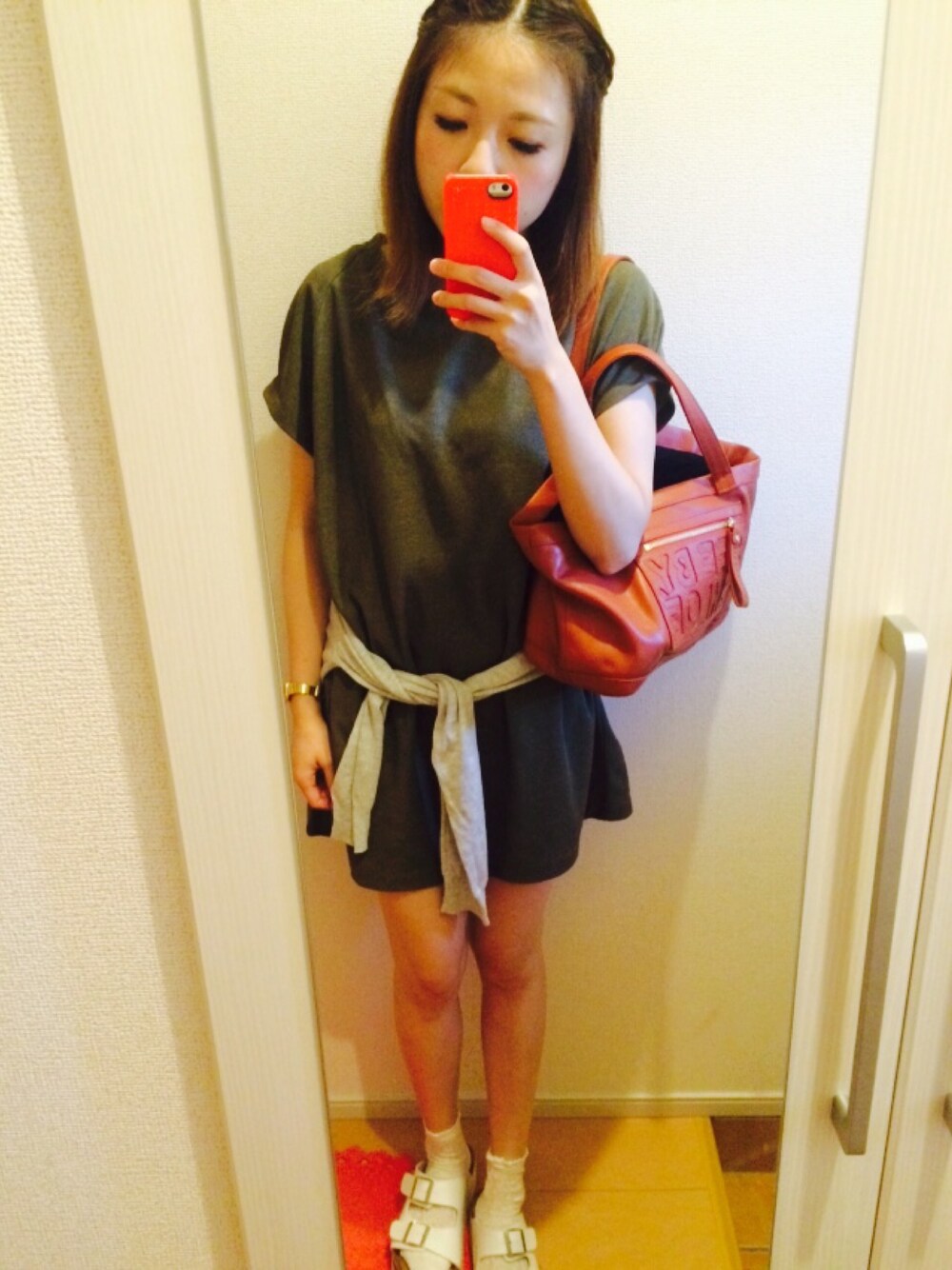 「LOWRYS FARMのコンフォートサンダル2　568453（サンダル、ホワイト系）」を使った、ゆきぷさん（レディース・151cm）の秋コーディネートの1枚目の写真