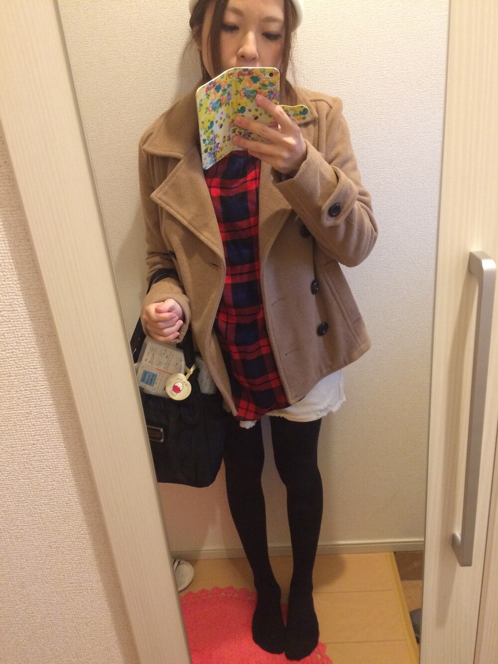 「RETRO GIRLのアイテム（パンツ、ホワイト系）」を使った、ゆきぷさん（レディース・151cm）の冬コーディネートの1枚目の写真