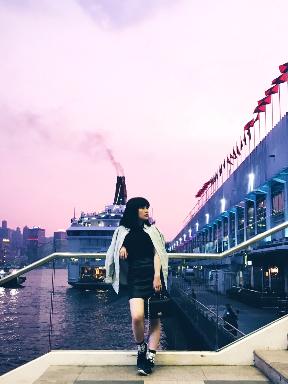 「FOREVER 21、NIKE、STYLE、summer、daily look、HARE」｜「NIKEのアイテム（スニーカー、ブラック系）」を使った、Yulian Cさん（レディース・153cm）の夏コーディネートの1枚目の写真