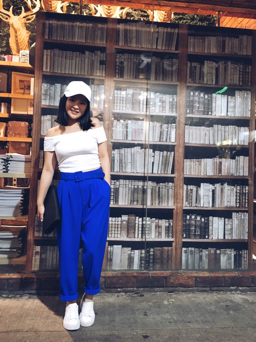 「blue、PUMA、ootd、outfit、summer、fashion、休日スタイル、夏、ZARA」｜「ZARAのアイテム（Tシャツ/カットソー、ホワイト系）」を使った、Yulian Cさん（レディース・153cm）の夏コーディネートの1枚目の写真