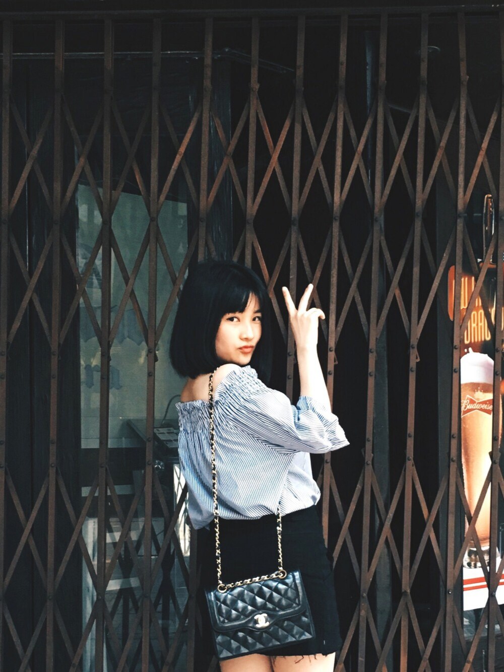 「黒、ootd、vintage CHANEL、black、summer、outfit、blue、STYLE、casual」｜「CHANELのアイテム（ハンドバッグ、ブラック系）」を使った、Yulian Cさん（レディース・153cm）の夏コーディネートの1枚目の写真
