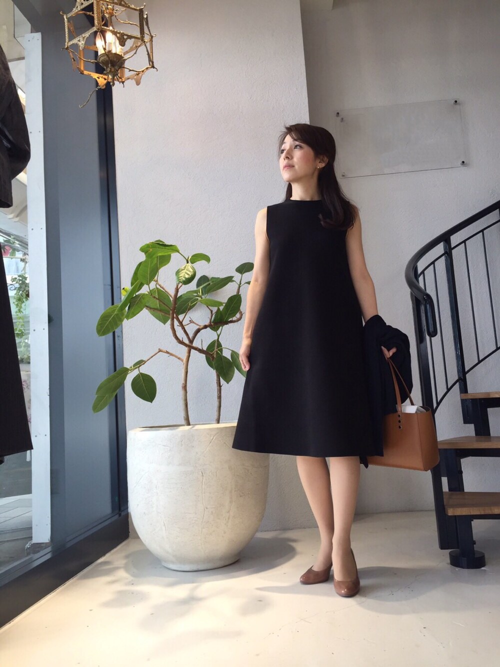 「卒業式、Aラインワンピース、ニットワンピース」｜「HELIOPOLEのアイテム（ワンピース、ブラック系）」を使った、kuropyさん（レディース・155cm）の春コーディネートの1枚目の写真