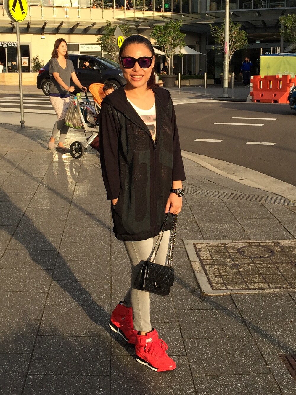 「g starのアイテム（カバーオール、ブラック系）」を使った、Fionaさん（レディース・168cm）の冬コーディネートの1枚目の写真