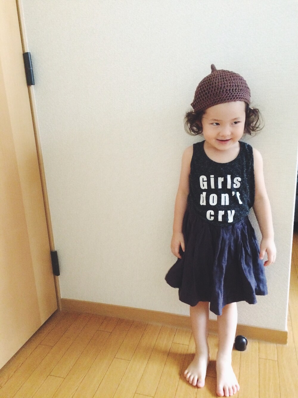 「キッズコーデ、タンクトップ、2歳、女の子、ハンドメイド、どんぐり帽、キッズ」｜「Handmadeのアイテム（ニットキャップ/ビーニー、ブラウン系）」を使った、maomai1120さん（キッズ・90cm）の夏コーディネートの1枚目の写真
