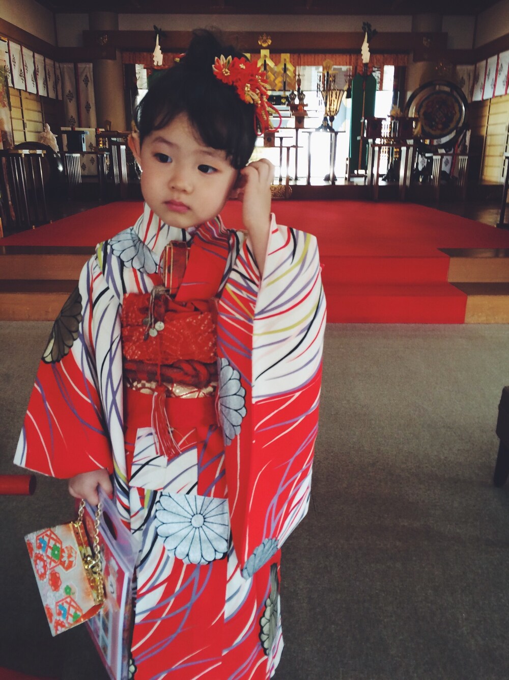 「七五三、着物、赤、和装、和服、おさがり、2歳、3歳、おんなのこ、ハンドメイド」｜「おさがりのアイテム（浴衣、レッド系）」を使った、maomai1120さん（キッズ・90cm）の秋コーディネートの1枚目の写真